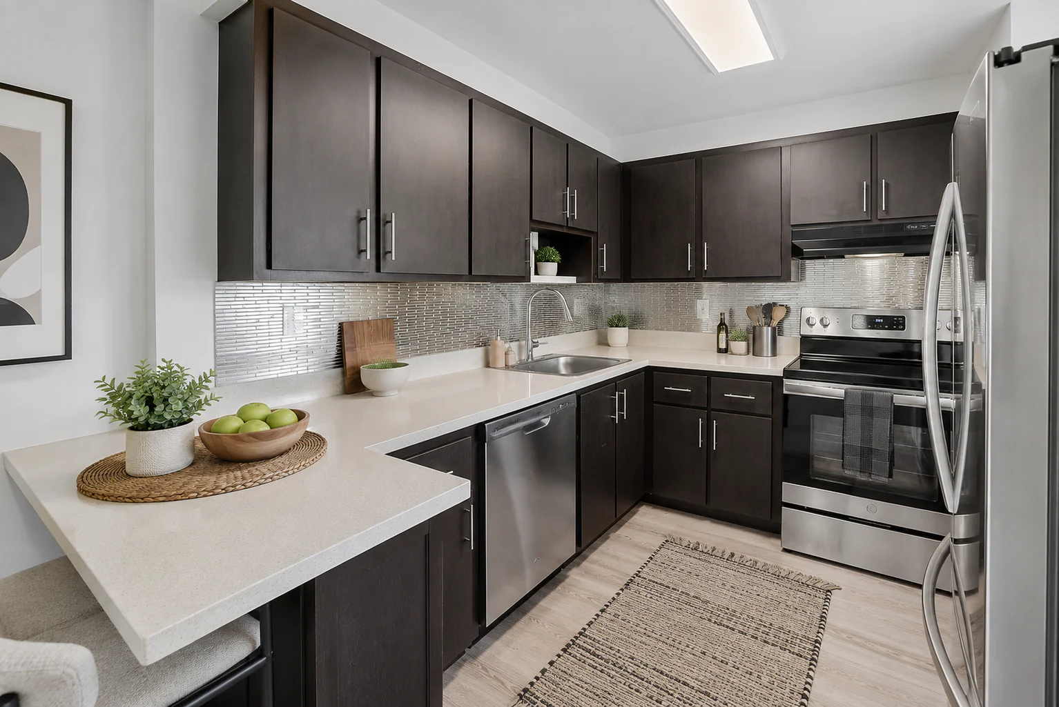 Fully equipped Boca STR kitchen with stainless appliances